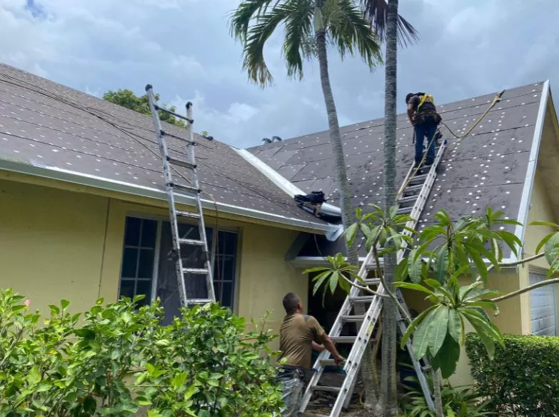 Team Roofing Contractor in Miami Florida install and repair