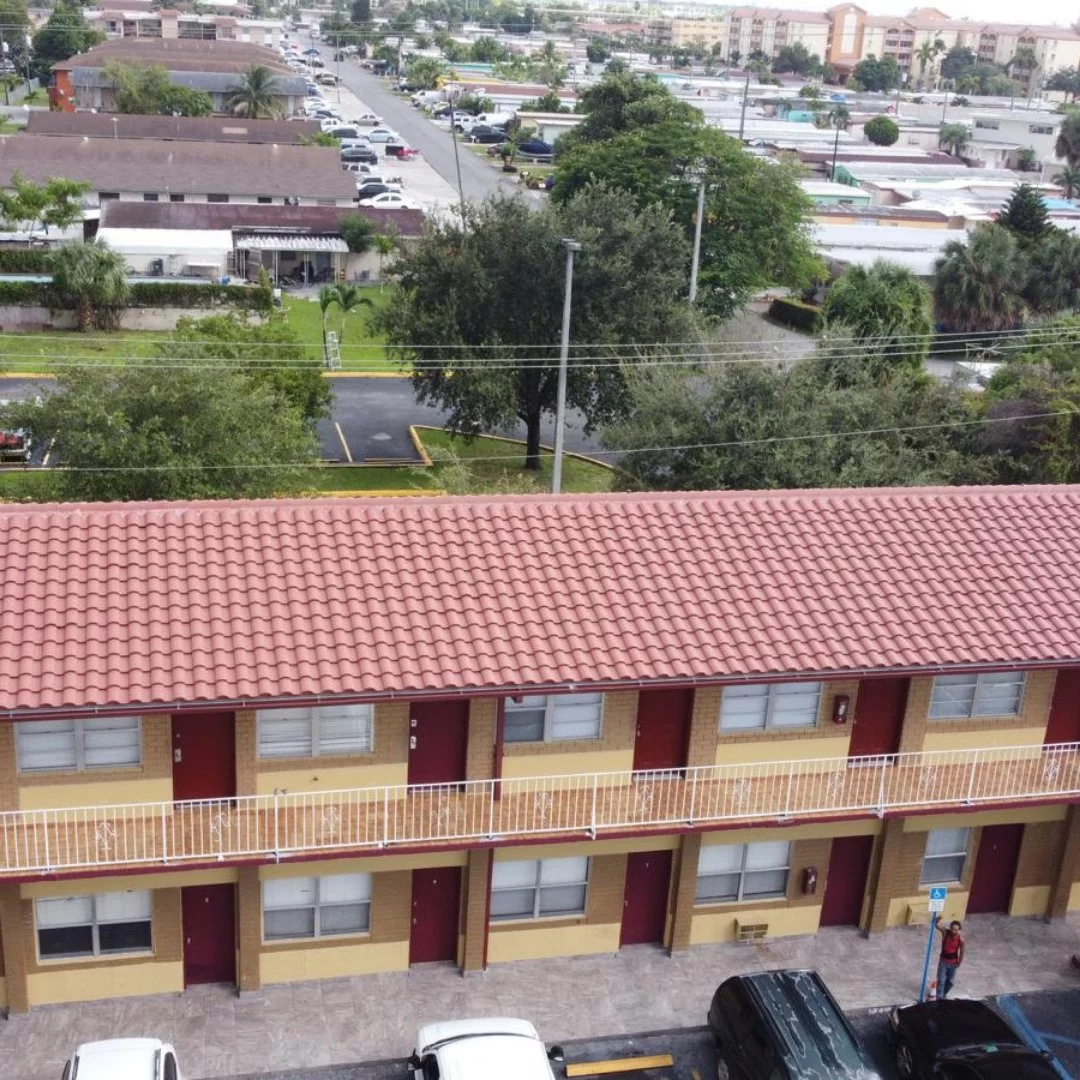 Contratista de techos para condominios Miami