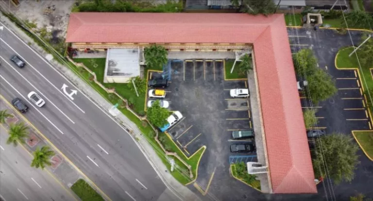 Miami commercial roofing contractor